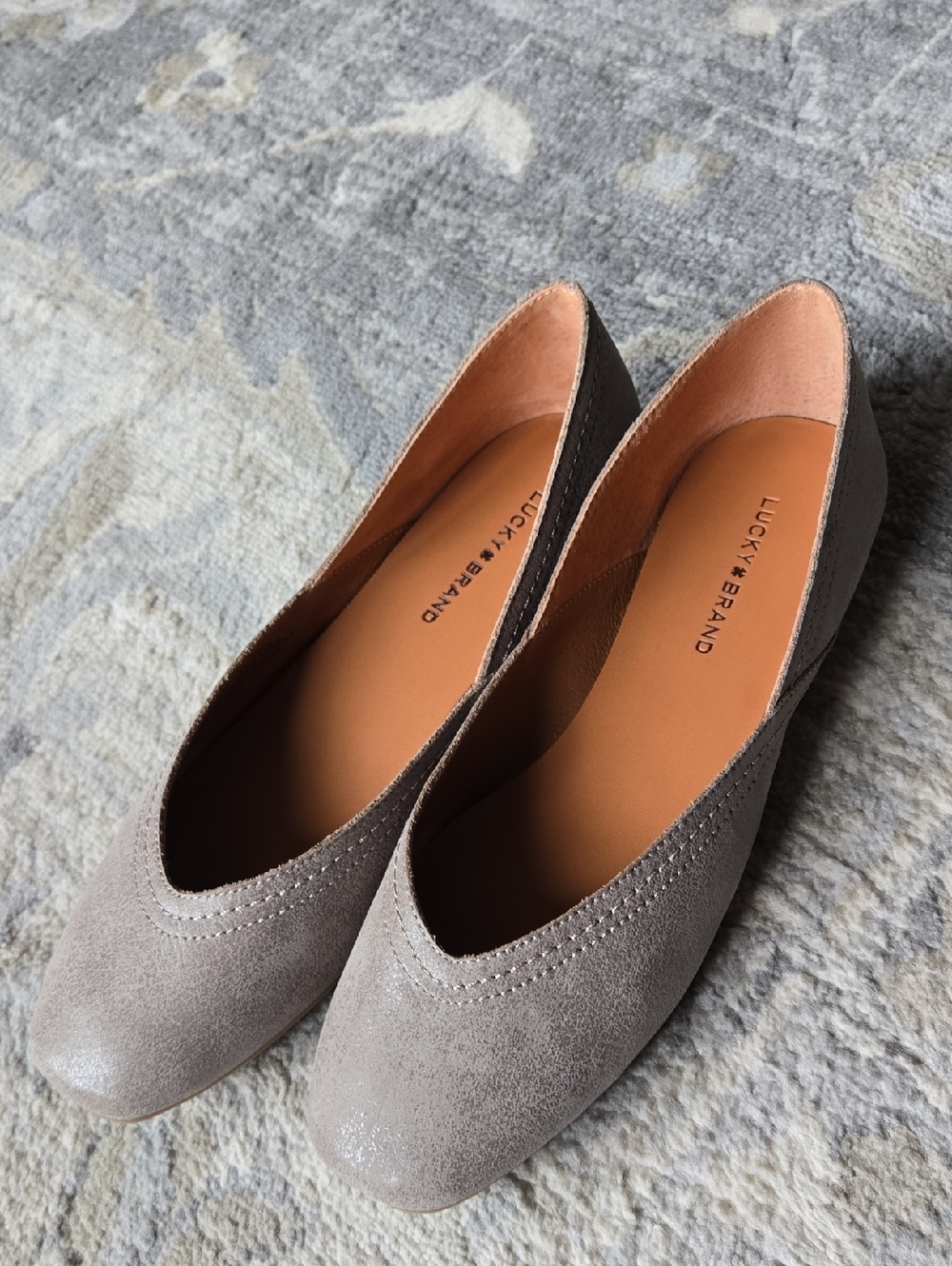 Lucky Brand Women's Taupe Suede Alba Ballet Square Toe Flats 7 Titanium